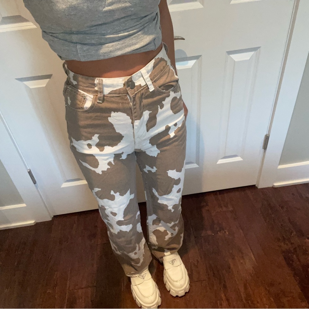 Midland Cow Print Jeans. Size xs (fit like 24-25)